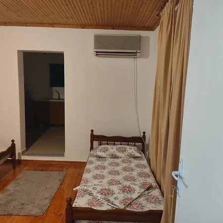 Relaxhouse Дом отдыха Химара